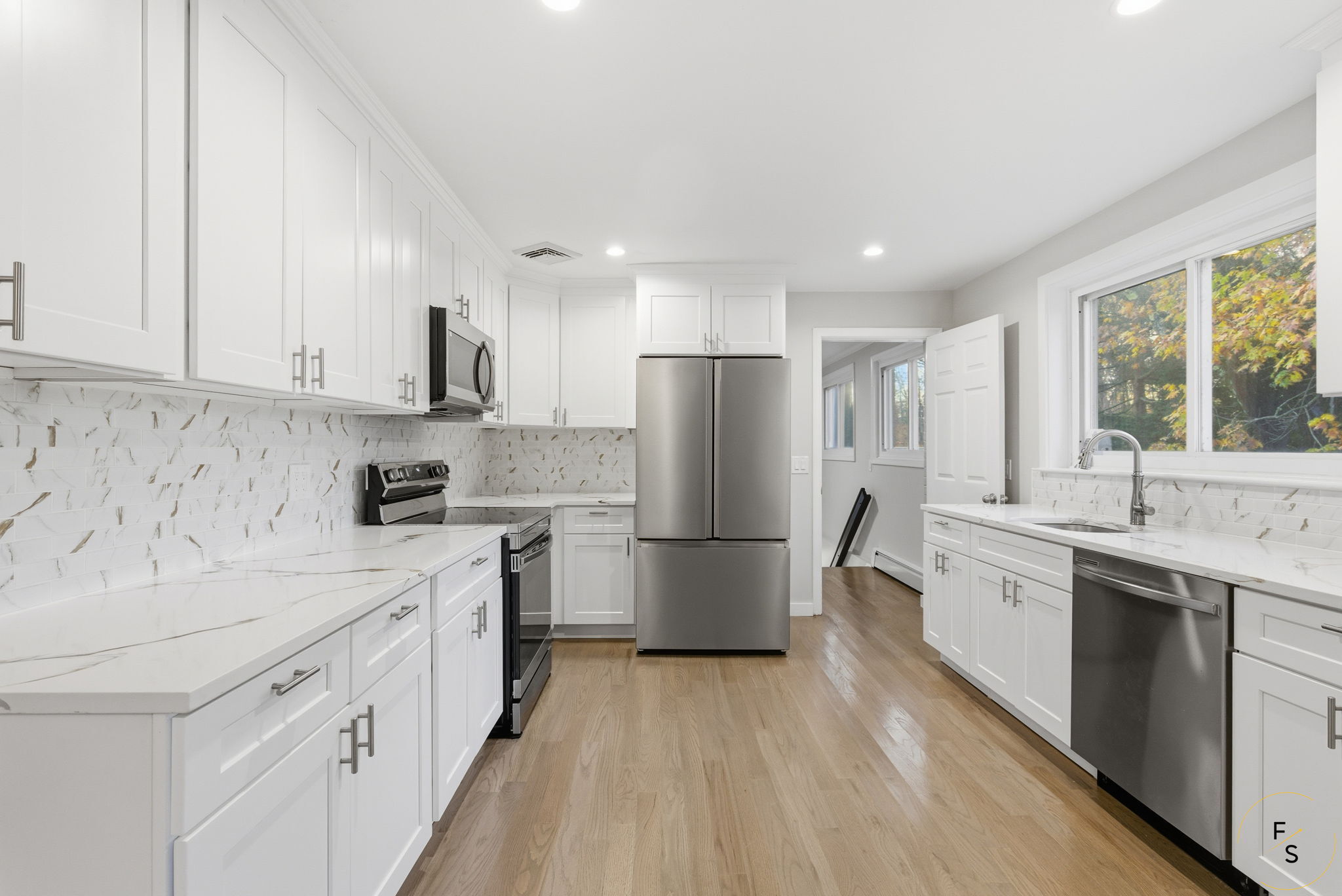 260 Smith Street South Windsor, CT 06074 - Photo 17 of 40