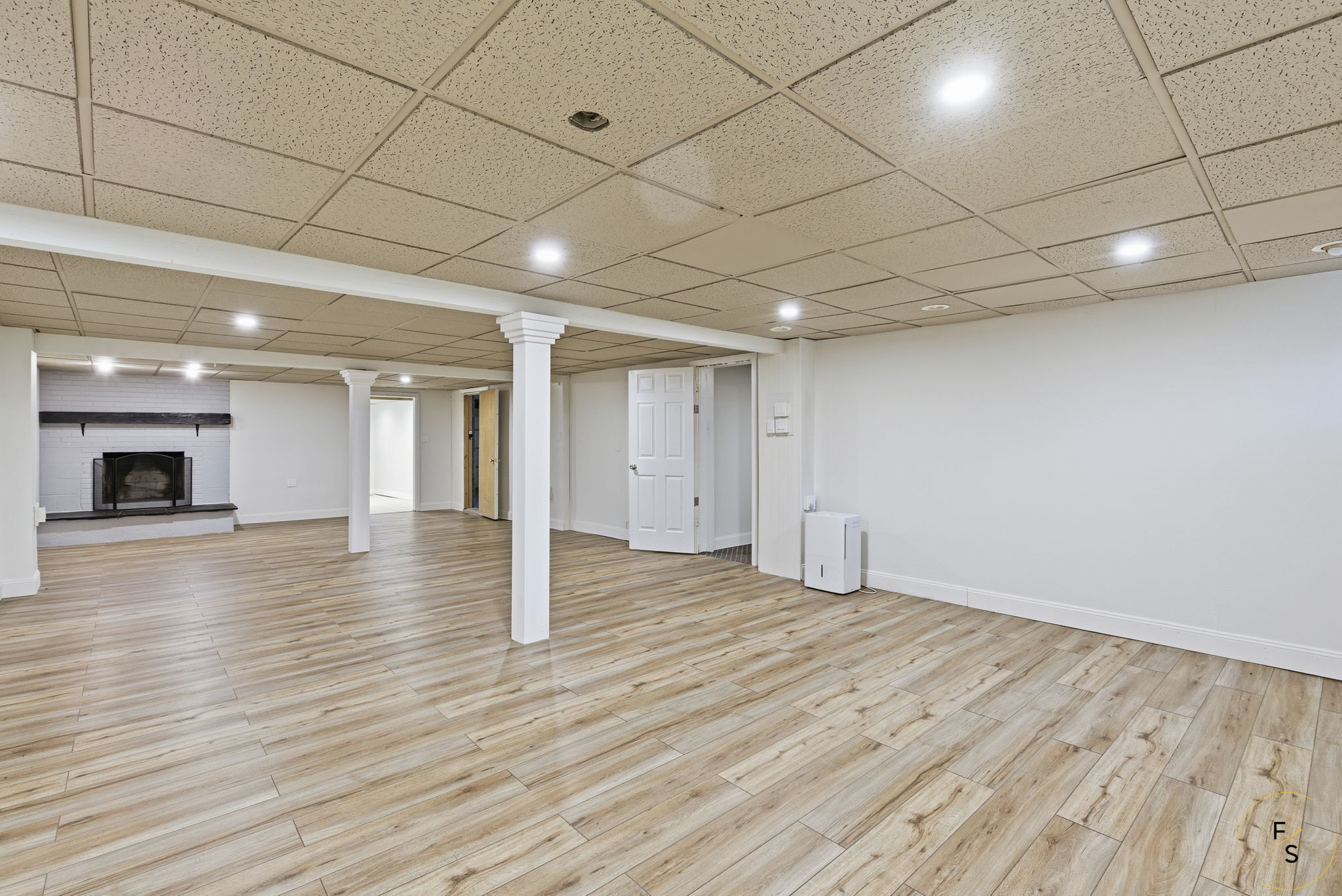 260 Smith Street South Windsor, CT 06074 - Photo 24 of 40