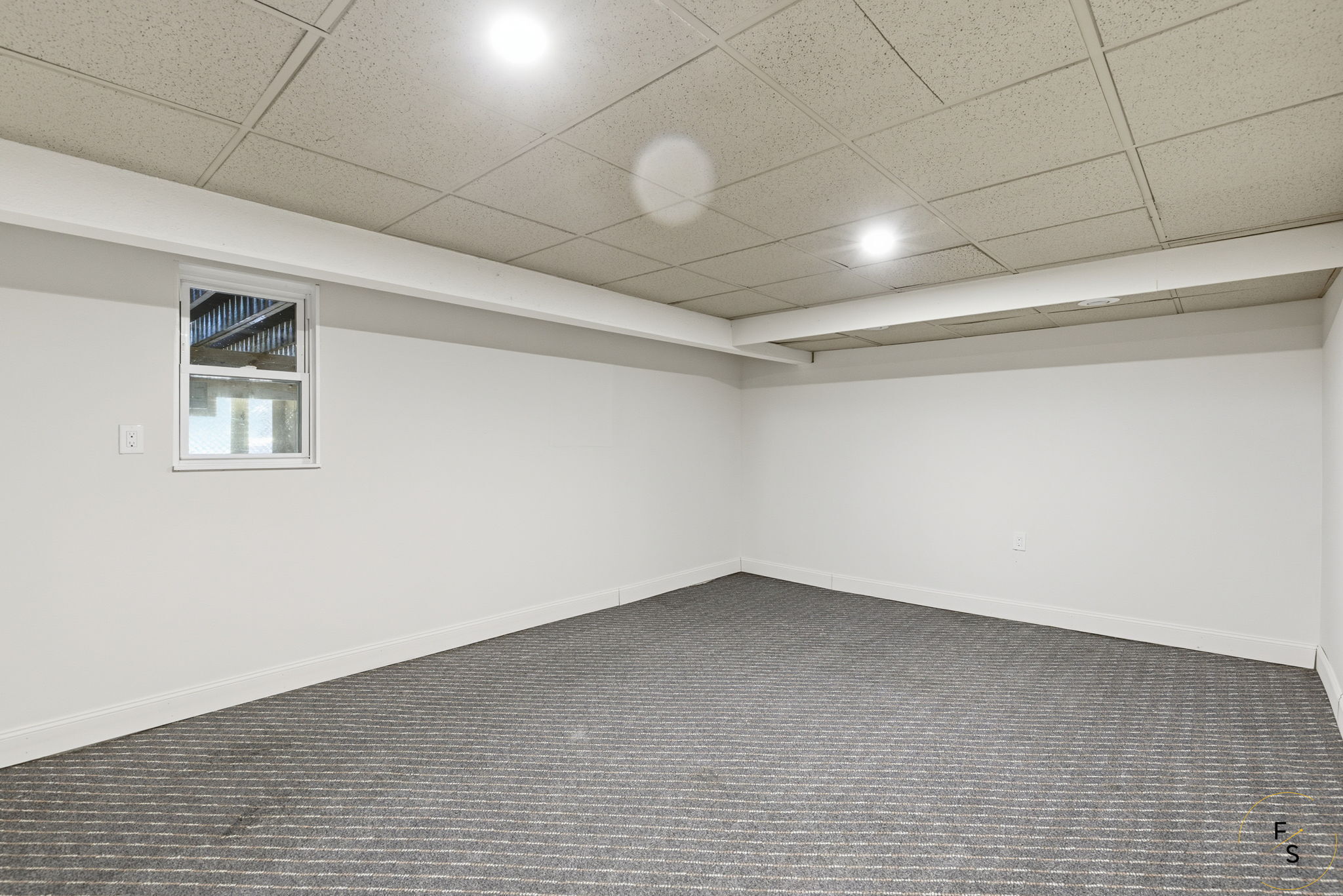 260 Smith Street South Windsor, CT 06074 - Photo 25 of 40