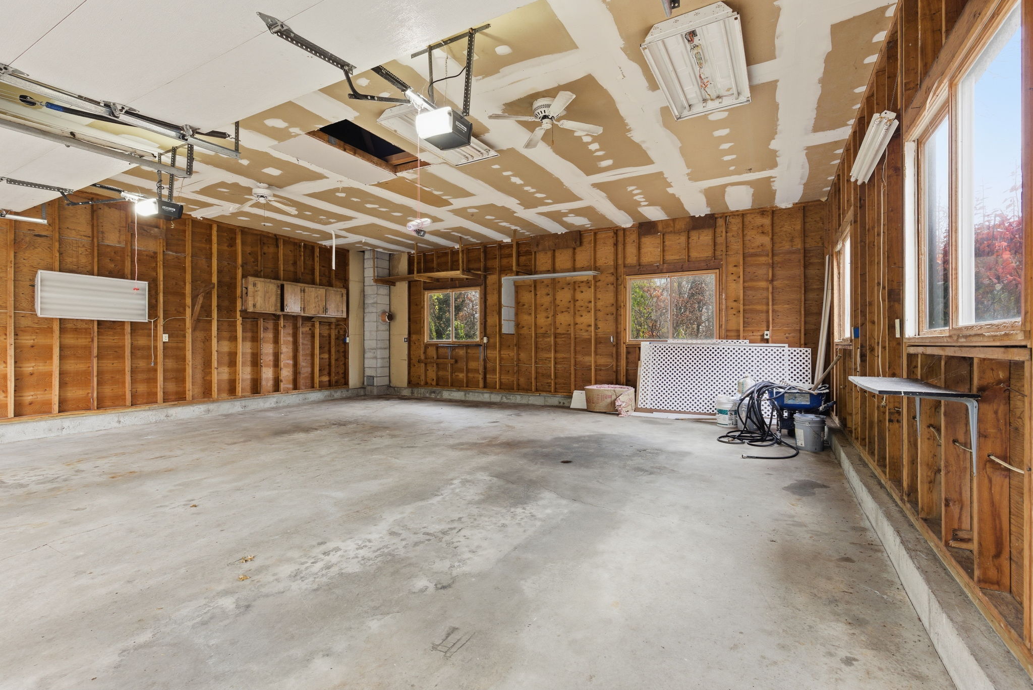 260 Smith Street South Windsor, CT 06074 - Photo 35 of 40