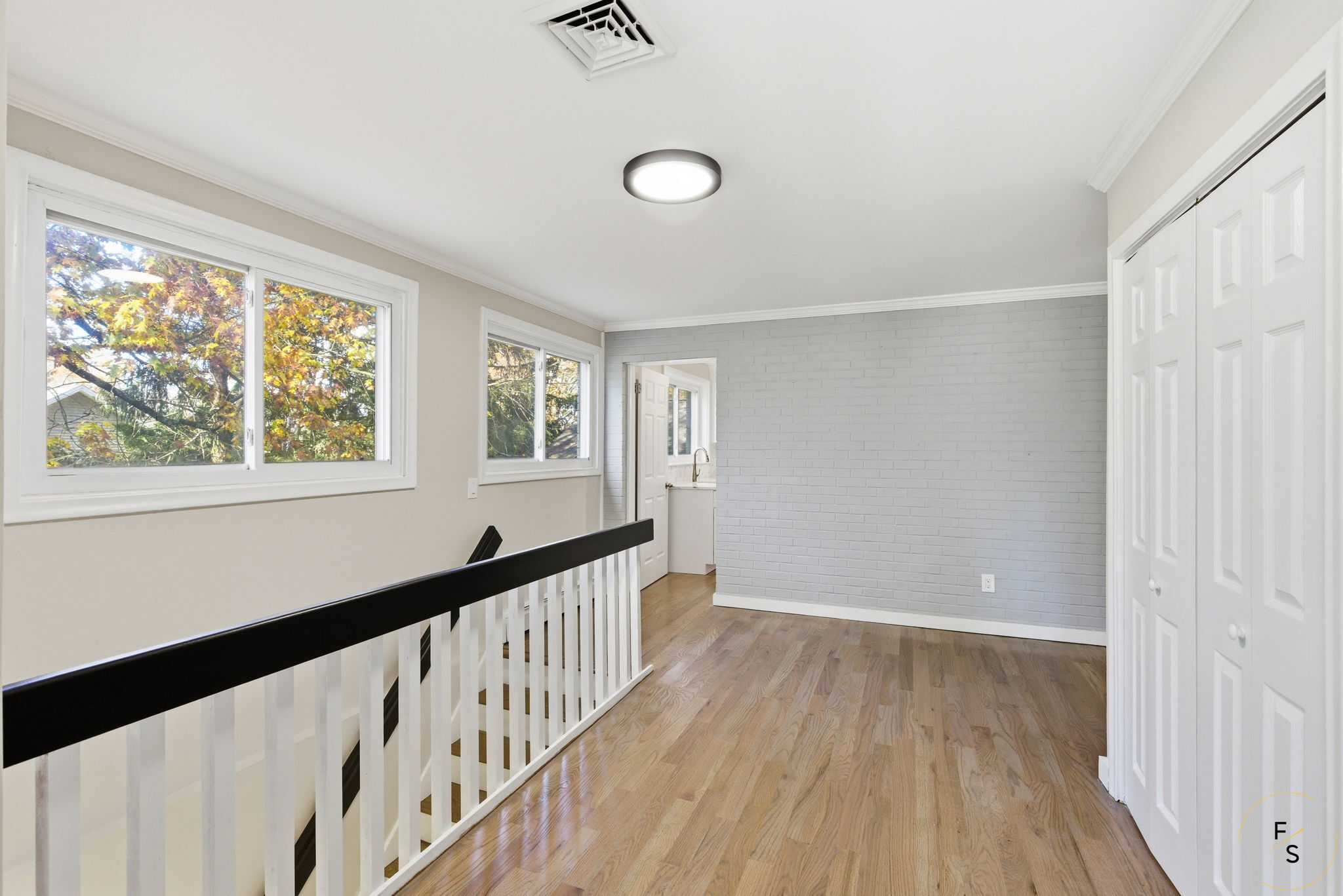 260 Smith Street South Windsor, CT 06074 - Photo 6 of 40