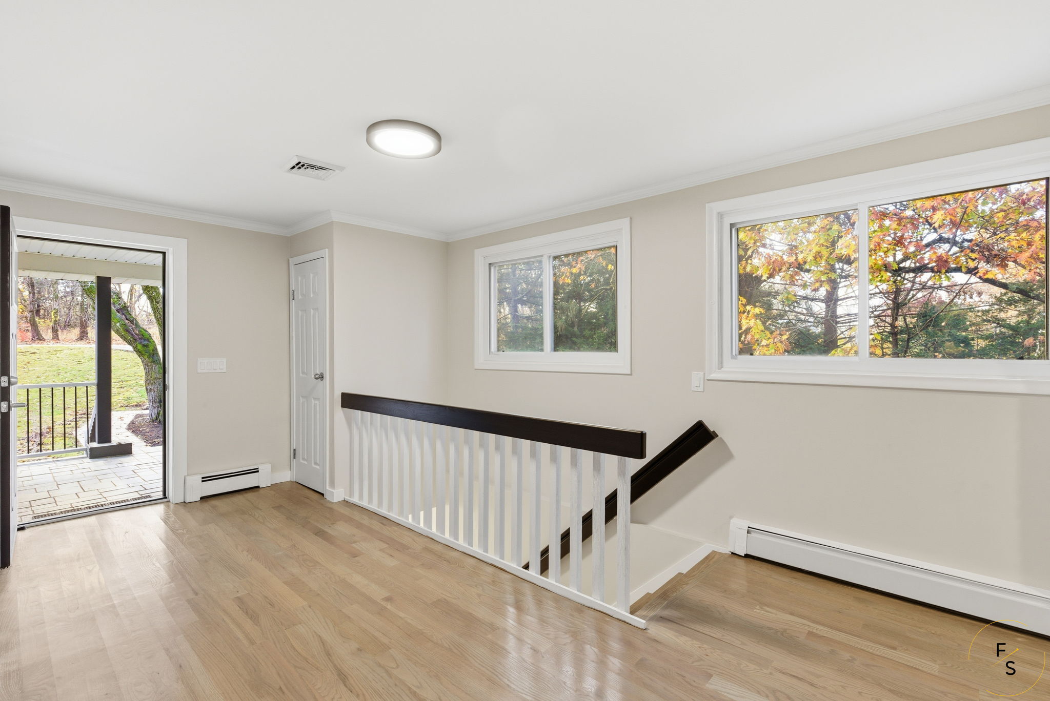 260 Smith Street South Windsor, CT 06074 - Photo 8 of 40