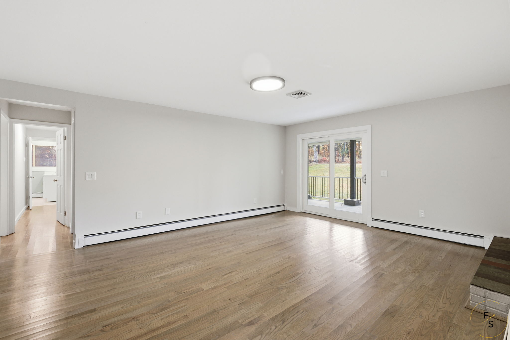 260 Smith Street South Windsor, CT 06074 - Photo 10 of 40