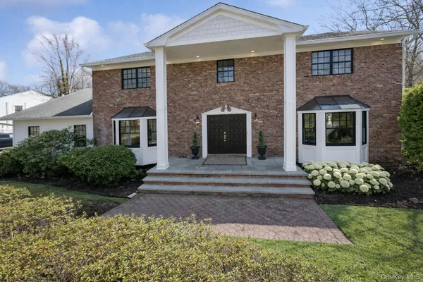 $2,095,000 | 21 Sleepy Lane, Melville, NY 11747