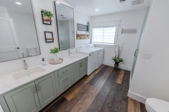 $899,900 | 898 60th Avenue, Beaver Creek, MN 56116