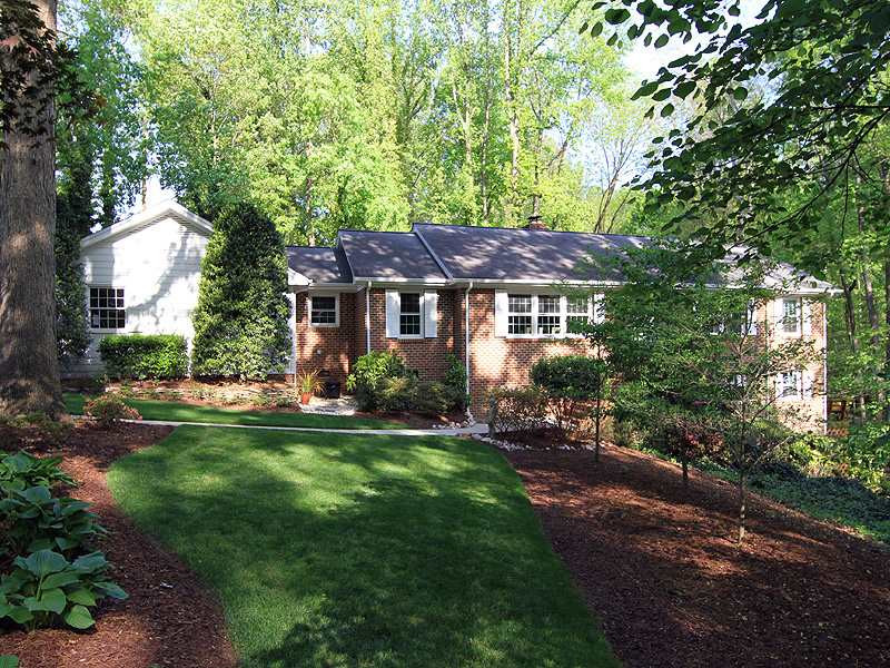 8601 Evergreen Court Raleigh, NC 27613 - Photo 2 of 25 Exterior Front