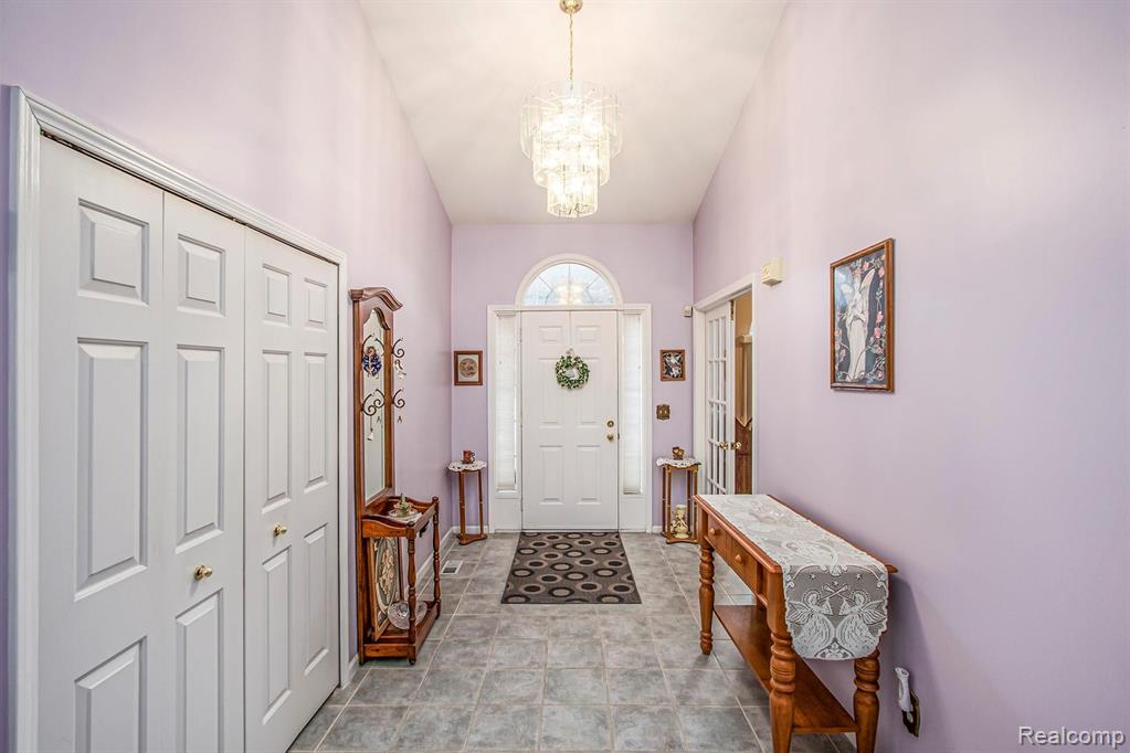 47946 Sugarbush Road New Baltimore, MI 48047 - Photo 4 of 34