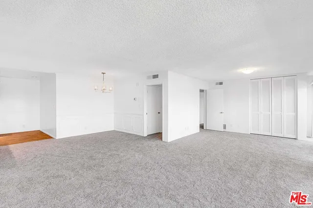 $3,995 | 825 South Gretna Green Way, Unit J, Los Angeles, CA 90049