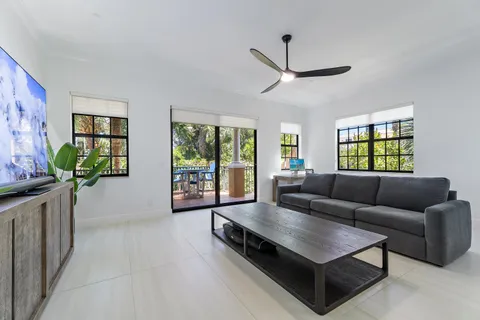 $889,000 | 605 Del Sol Circle, Tequesta, FL 33469
