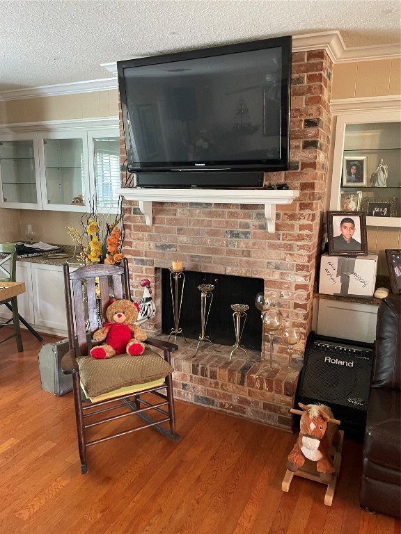15202 Henry Road Houston, TX 77060 - Photo 3 of 25 fireplace