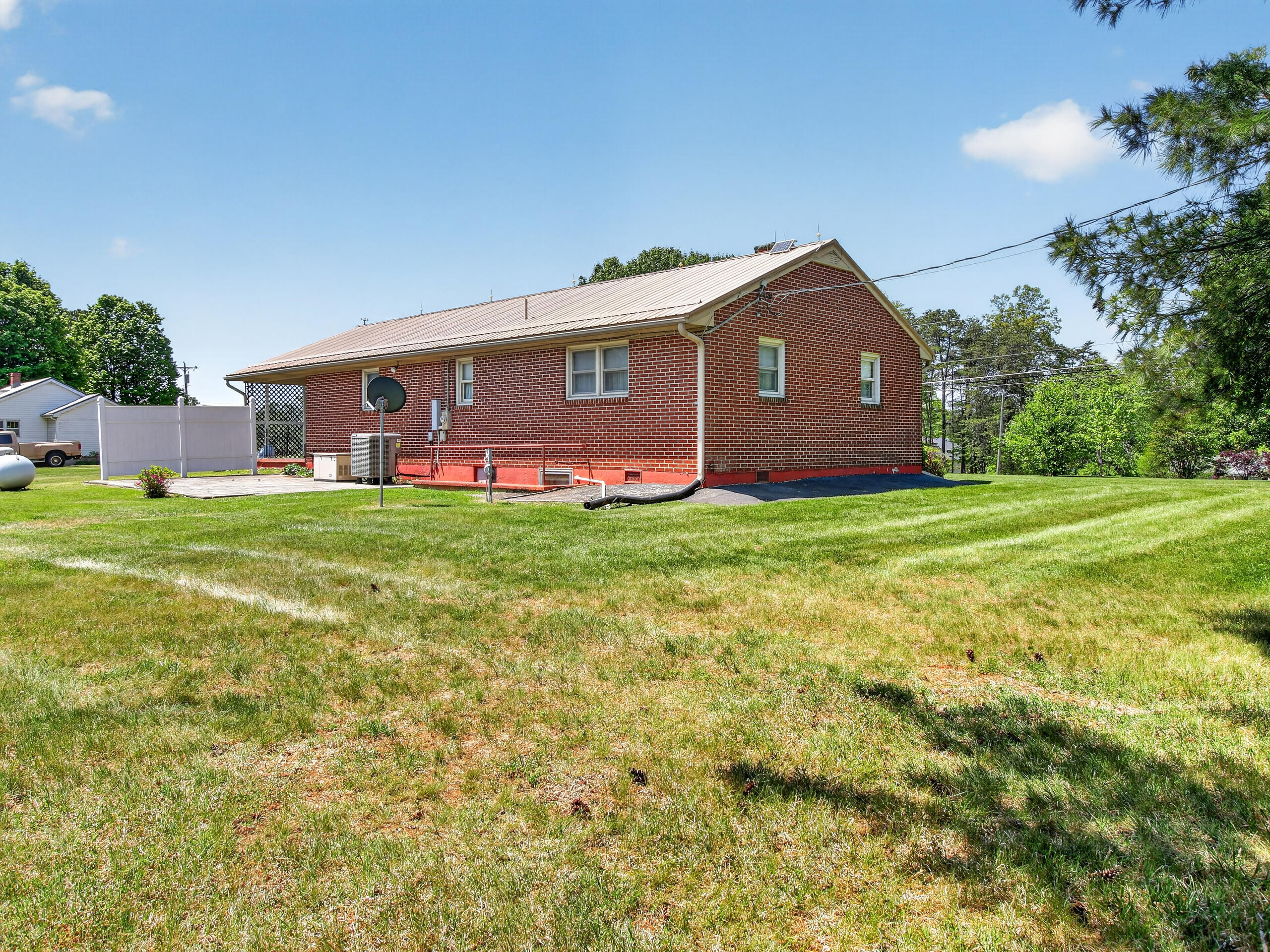 3191 Wards Road Altavista, VA 24517 - Photo 31 of 45 IMG_6243