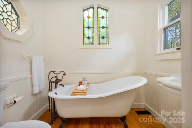 a bathroom with a sink and a toilet