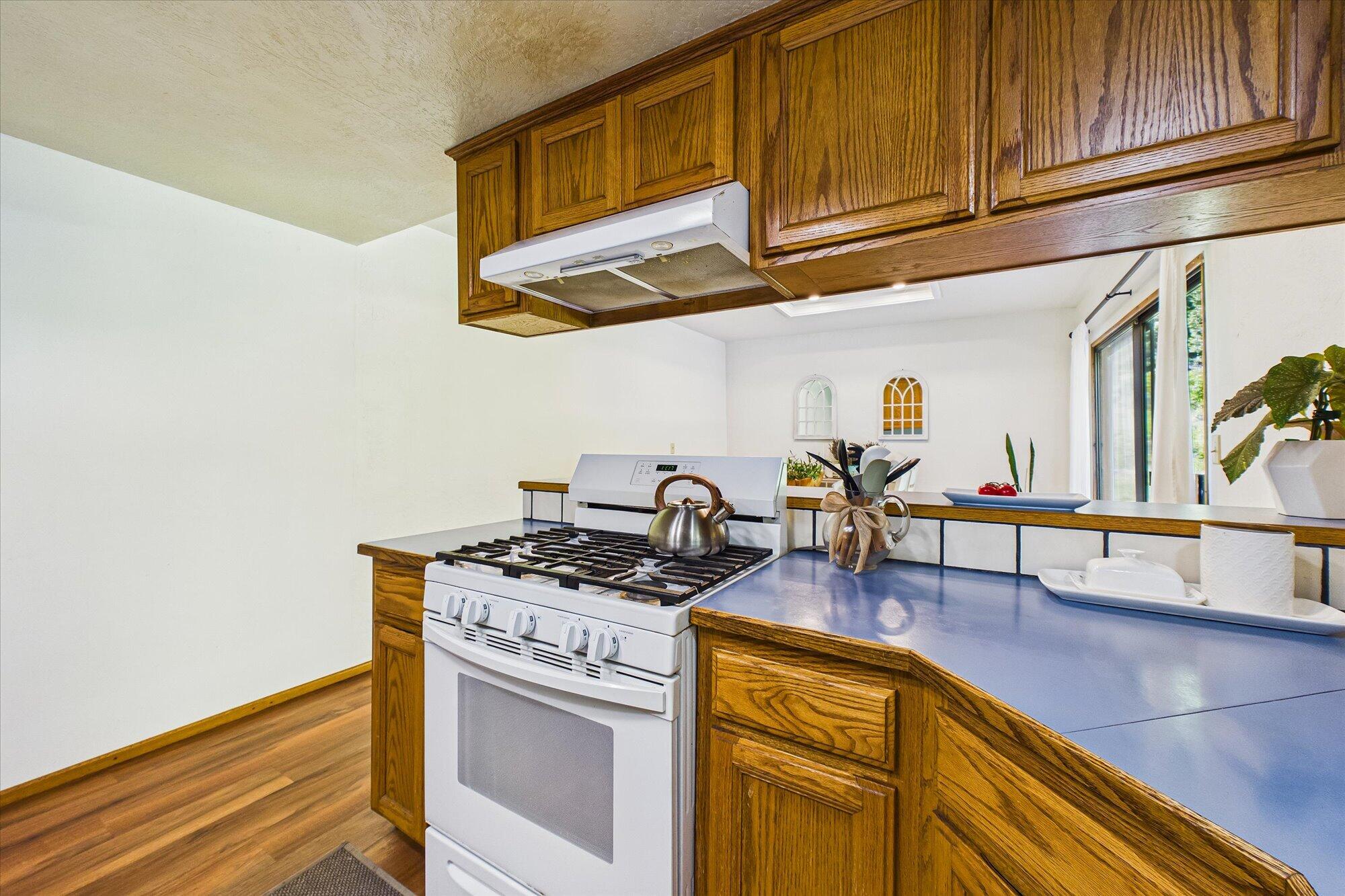 655 Gibson Creek Road Whitethorn, CA 95589 - Photo 15 of 60