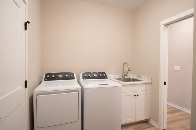 $428,000 | 870 Bucknell Lane Southeast, Stewartville, MN 55976