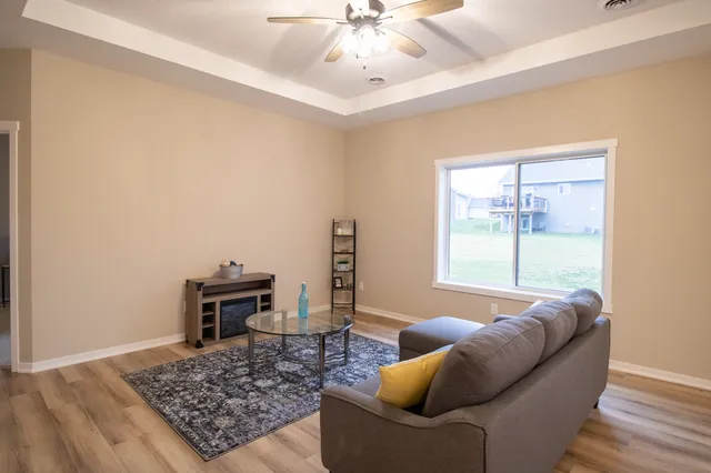 $428,000 | 870 Bucknell Lane Southeast, Stewartville, MN 55976