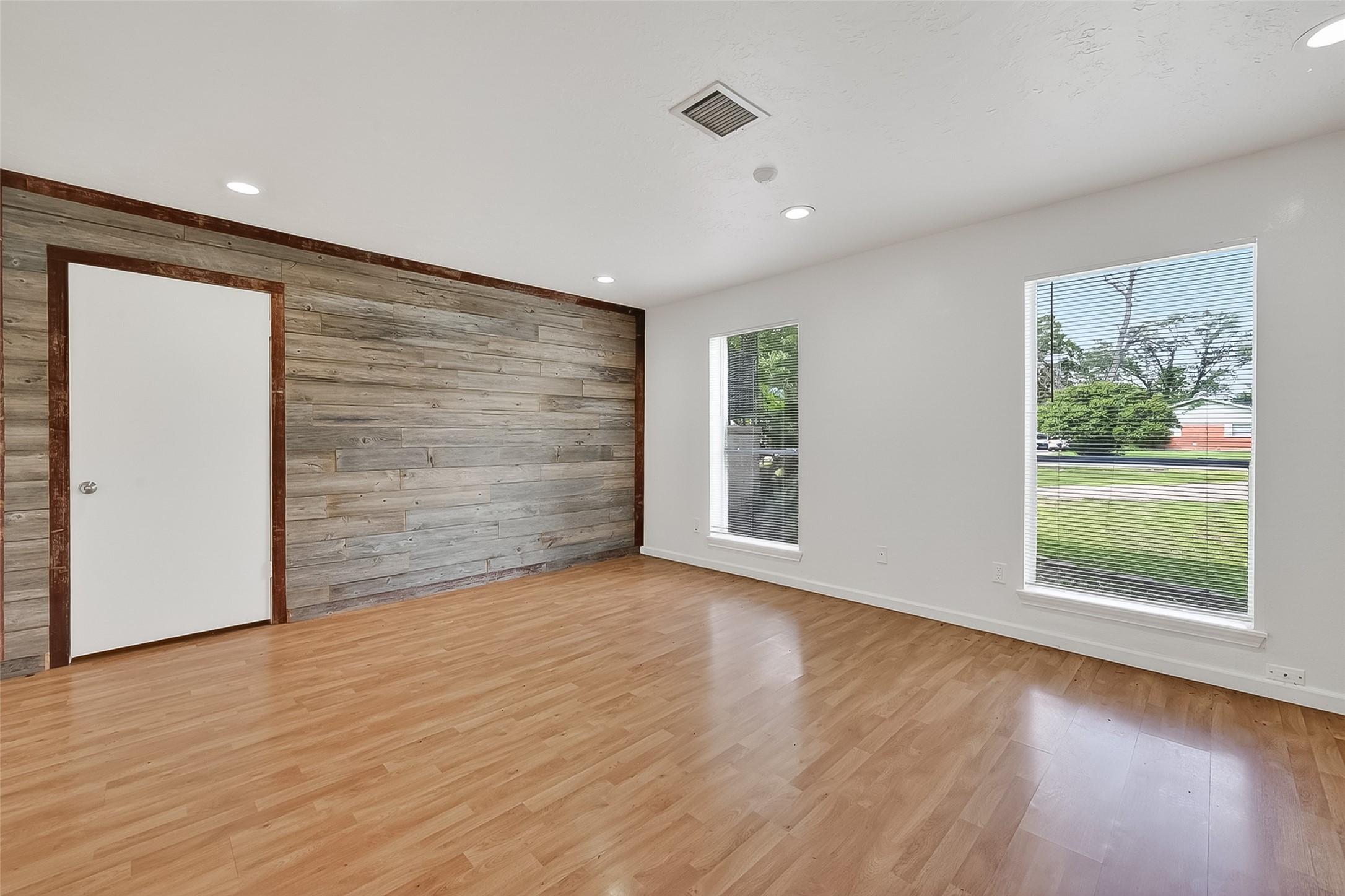 16219 Amcreek Road Houston, TX 77068 - Photo 14 of 34 Bonus Room- lower level