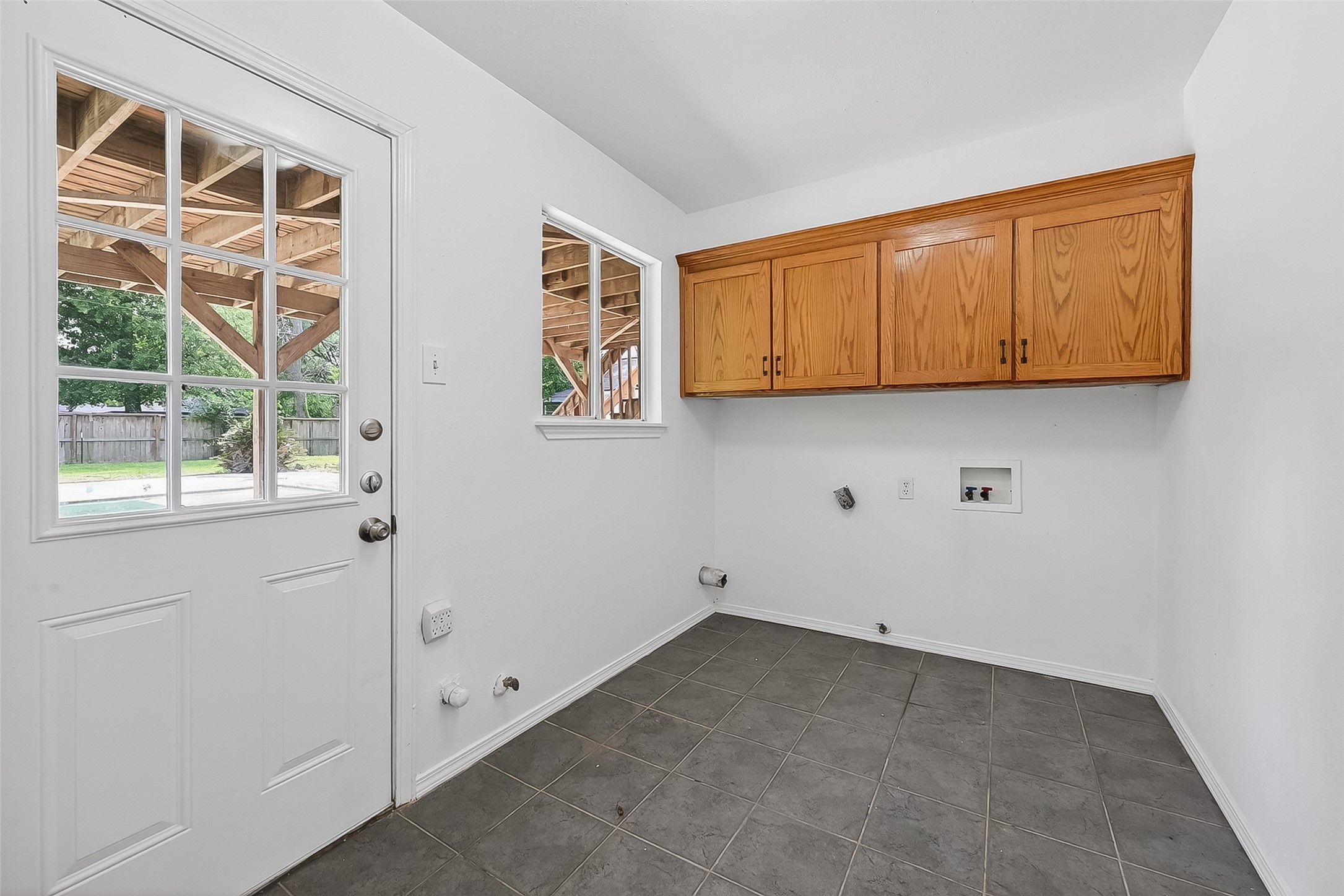 16219 Amcreek Road Houston, TX 77068 - Photo 21 of 34 Laundry