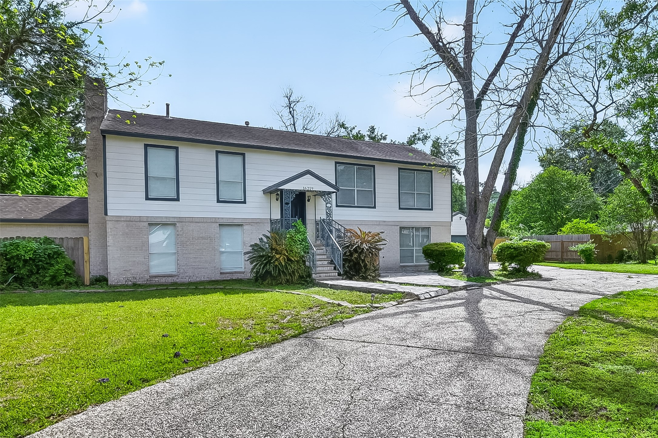 16219 Amcreek Road Houston, TX 77068 - Photo 3 of 34