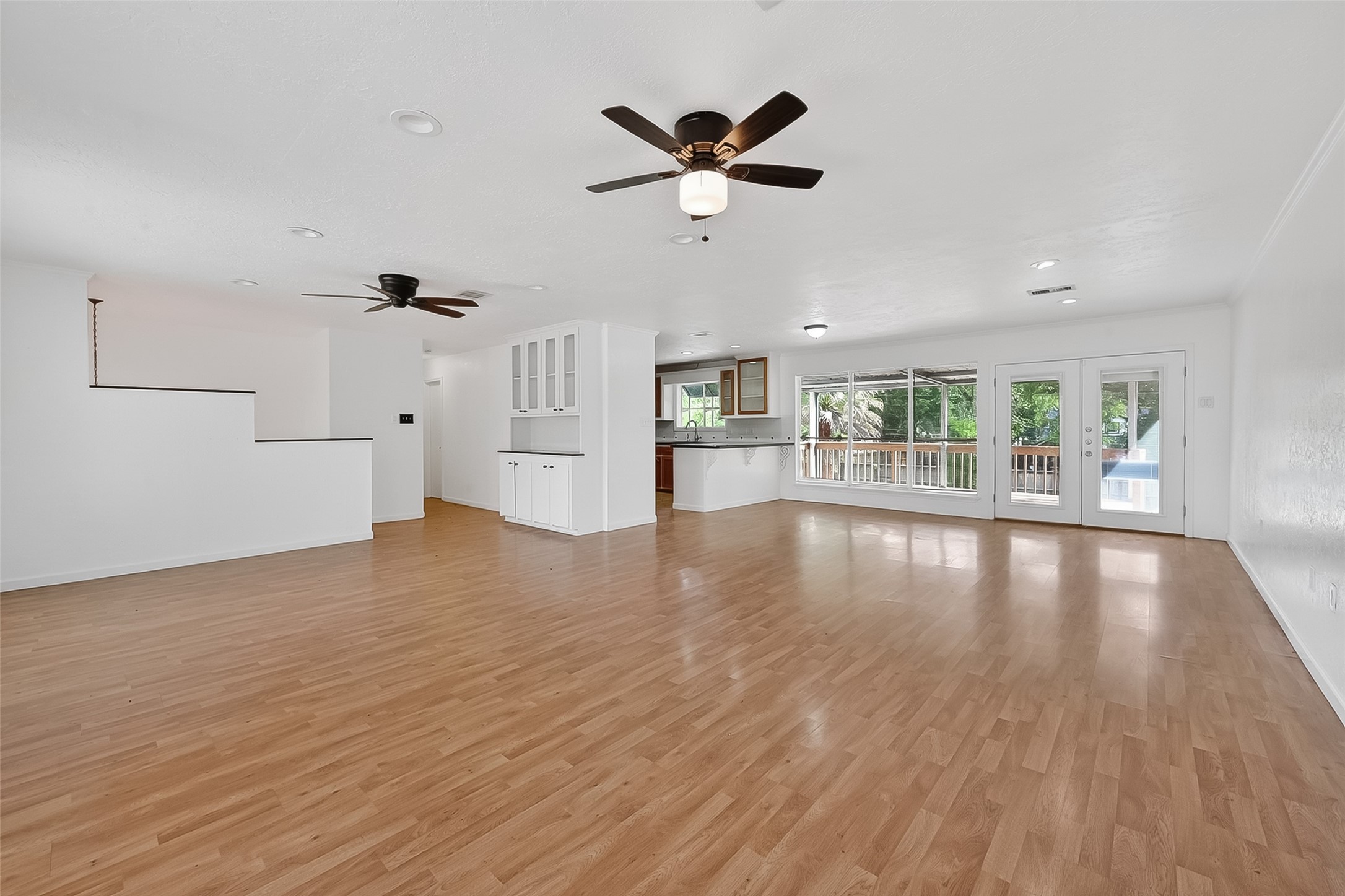16219 Amcreek Road Houston, TX 77068 - Photo 7 of 34 Living Room
