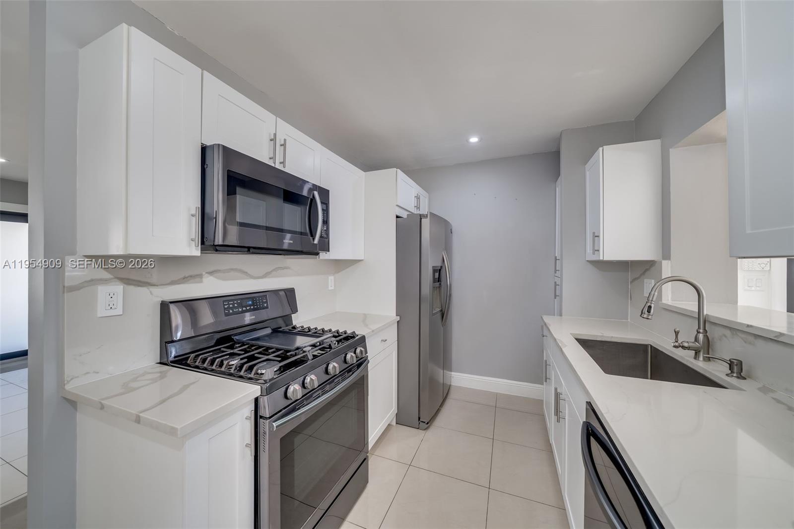 11800 Southwest 35th Street Miami, FL 33175 - Photo 17 of 60