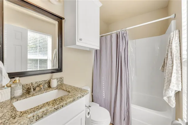 $4,250 | 117 Sterling Street, College Station, TX 77840