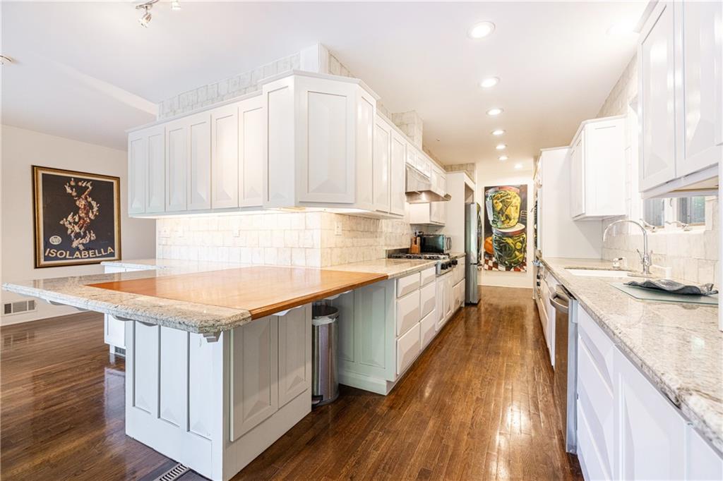 770 Kings Way Northwest Atlanta, GA 30327 - Photo 16 of 49