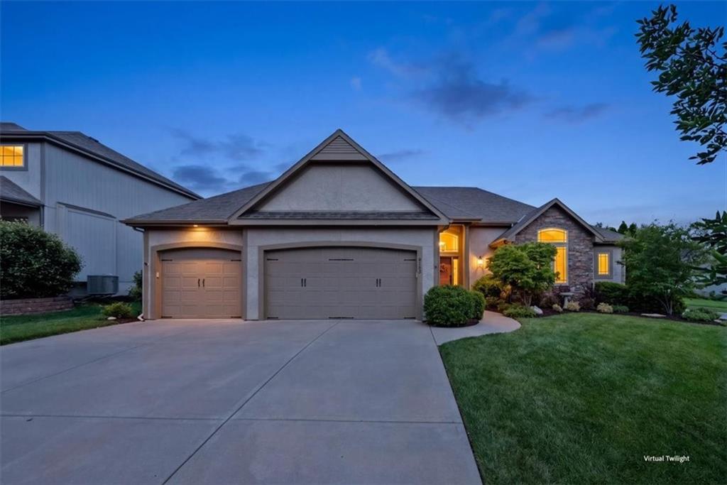 9153 Shady Bend Road Lenexa, KS 66227 - Photo 2 of 46
