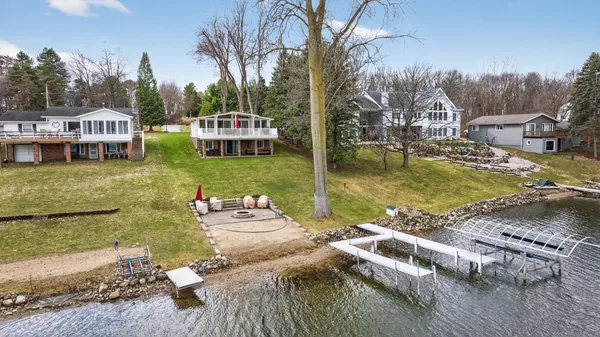 $529,900 | 11974 Bradley Drive, Jerome, MI 49249