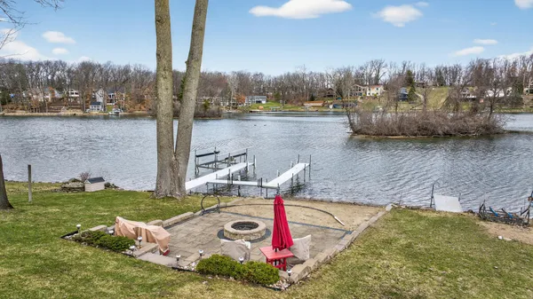 $529,900 | 11974 Bradley Drive, Jerome, MI 49249