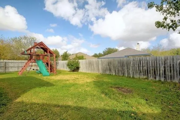 $1,995 | 351 Zebra Drive, Kyle, TX 78640