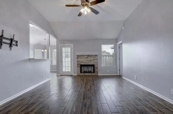 $1,995 | 351 Zebra Drive, Kyle, TX 78640