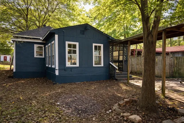 $159,900 | 727 West Day Street, Denison, TX 75020