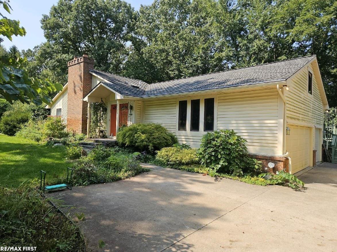 4203 Timberview Drive Howell, MI 48843 - Photo 2 of 20 50154523-4e3e6b5b-5c80-4c9d-b48d-78d11e7e8011.JPG