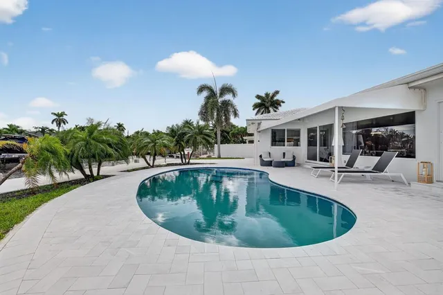 $2,200,000 | 2720 Northeast 59th Street, Fort Lauderdale, FL 33308