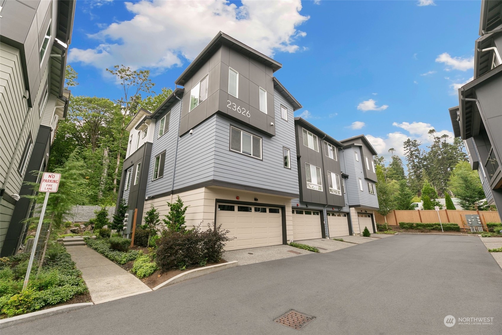 23626 5th Avenue Southeast, Unit C Bothell, WA 98021 - Photo 34 of 39 a view of a street with houses