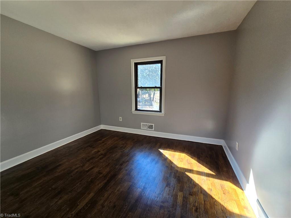 912 Friendly Road Eden, NC 27288 - Photo 13 of 18