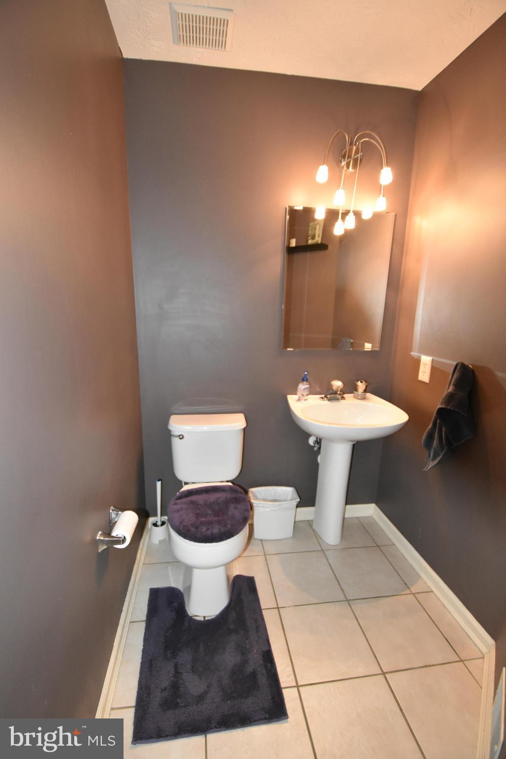 2646 Summers Ridge Drive Odenton, MD 21113 - Photo 8 of 30 Half bath main level