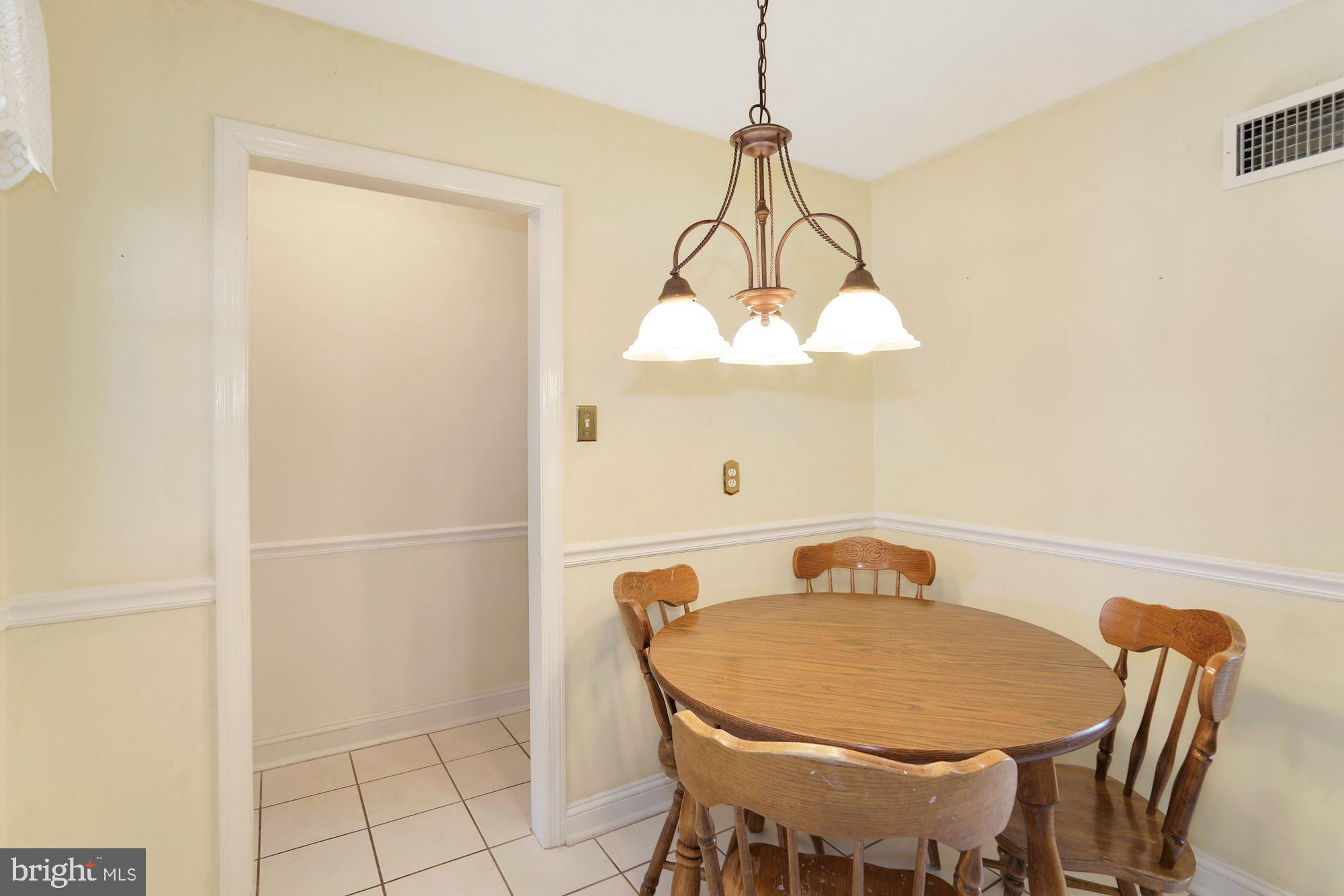 513 Fairmont Road Havertown, PA 19083 - Photo 16 of 43 KITCHEN