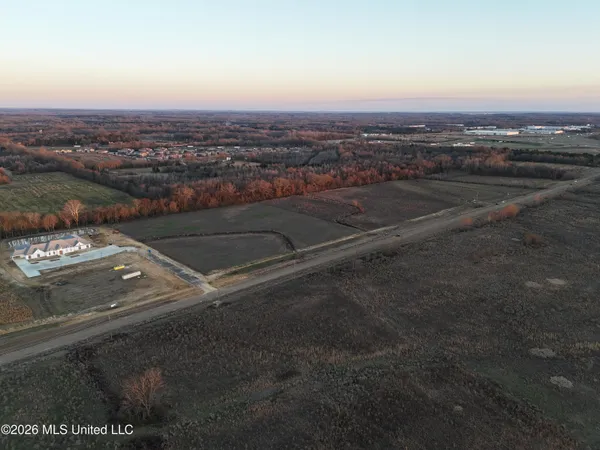 $10,000,000 | North Calhoun Station Parkway, Canton, MS 39046