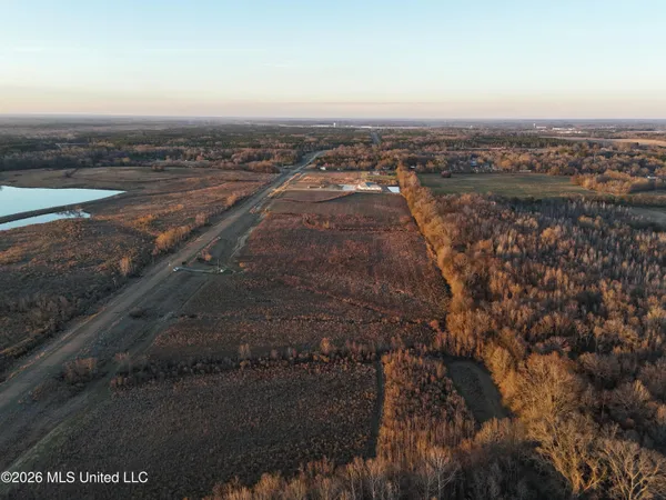 $10,000,000 | North Calhoun Station Parkway, Canton, MS 39046
