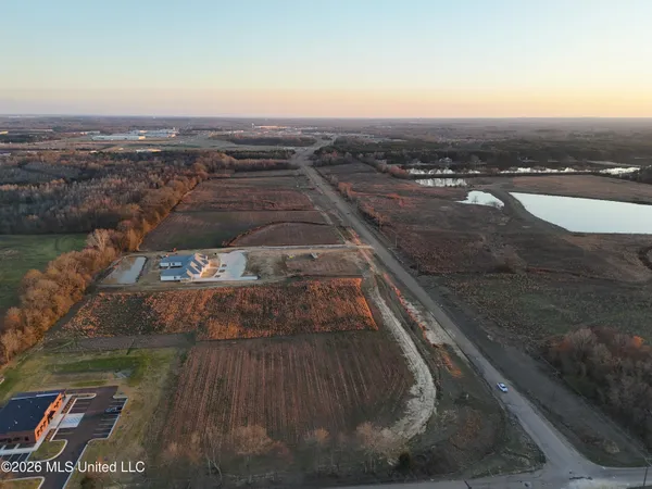 $10,000,000 | North Calhoun Station Parkway, Canton, MS 39046