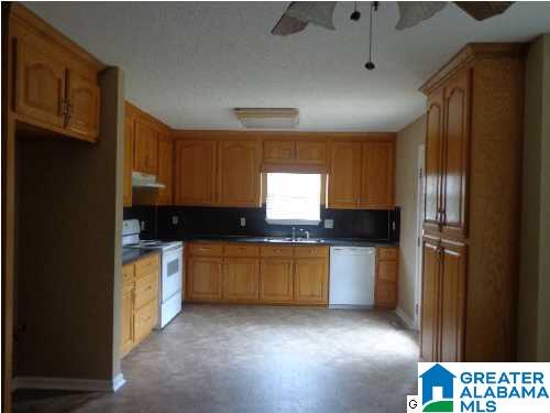 9746 McPherson Road Warrior, AL 35180 - Photo 10 of 32