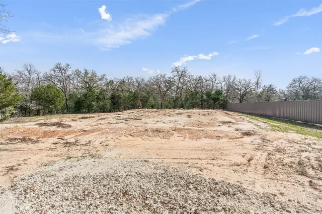 a view of yard and ocean