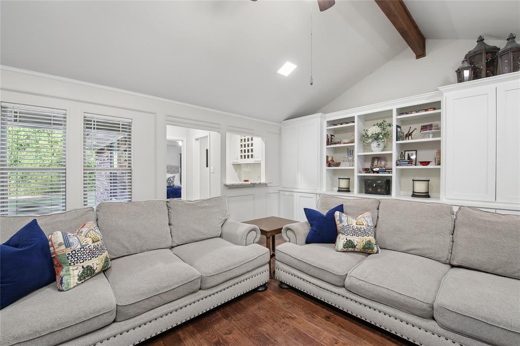 257 Willow Ridge Road Fort Worth, TX 76103 - Photo 9 of 29 Gallery Image 9