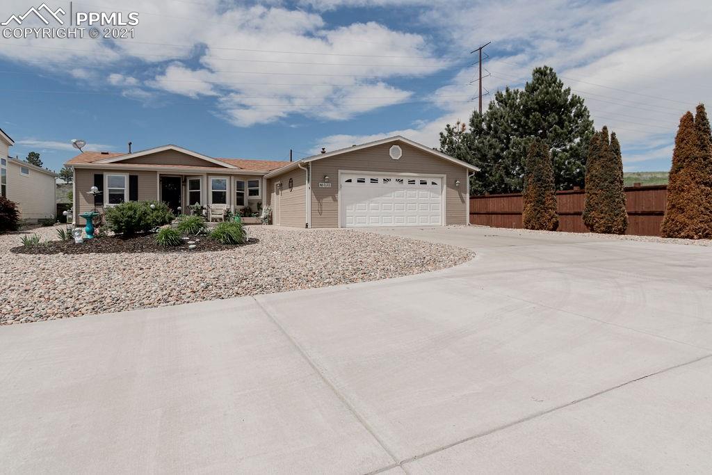 4648 Pika Point Colorado Springs, CO 80922 - Photo 3 of 31