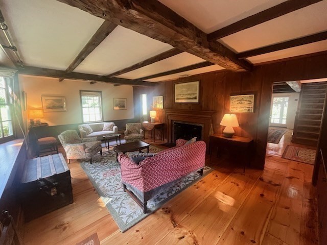 719 Bay Road Hamilton, MA 01982 - Photo 10 of 28 Gallery Image 10