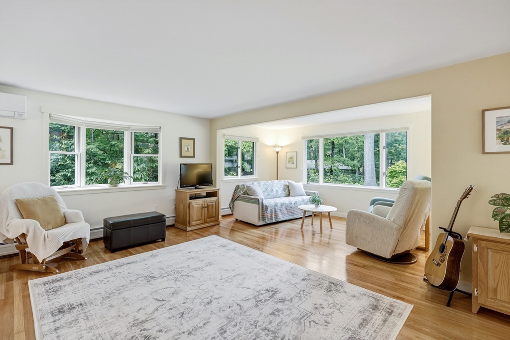 43 Aubinwood Road Amherst, MA 01002 - Photo 5 of 42