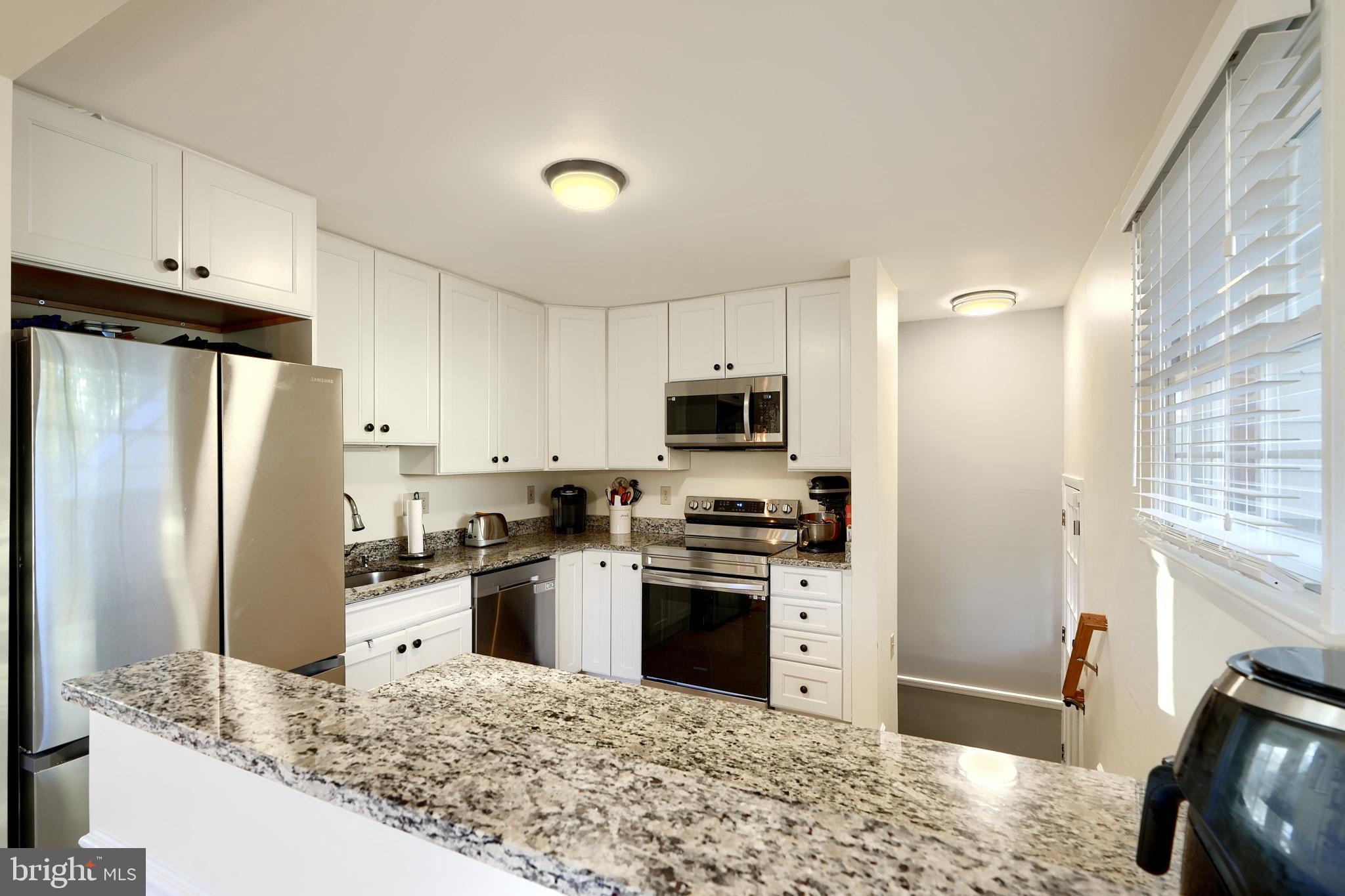 7607 Knollwood Road Towson, MD 21286 - Photo 16 of 46 KITCHEN