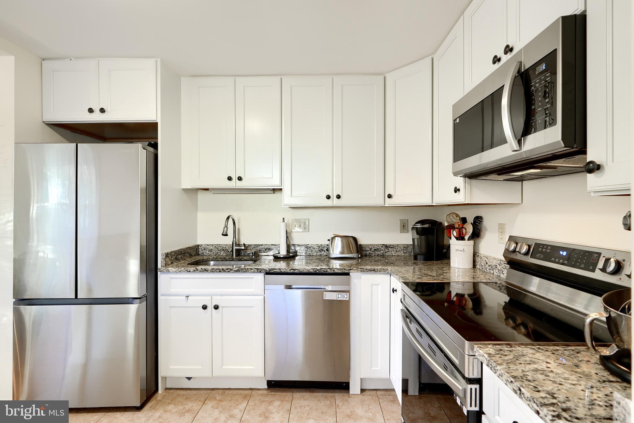 7607 Knollwood Road Towson, MD 21286 - Photo 19 of 46 KITCHEN