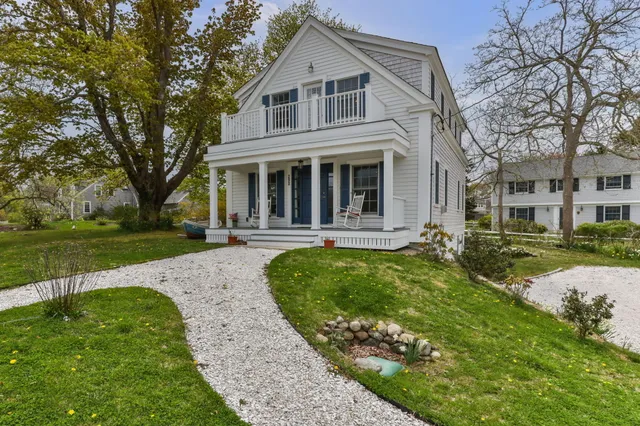 $1,970,000 | 292 Stage Harbor Road, Chatham, MA 02633